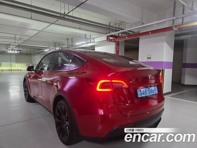 Tesla Model Y RWD - фото 2