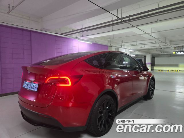 Tesla Model Y RWD - фото 4