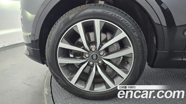 Land Rover Discovery P360 R-Dynamic SE - фото 4