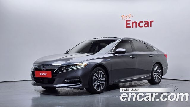 Honda Accord 10-го поколения 2.0 Hybrid Touring - фото 0