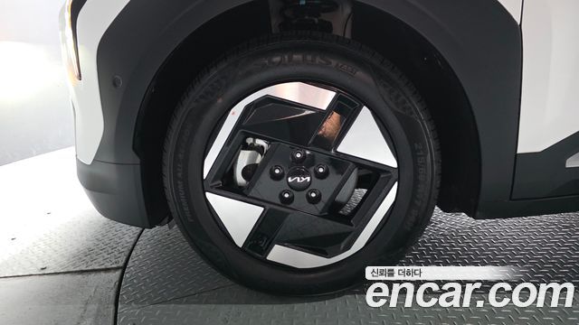 Kia EV3 Long Range 2WD Earth - фото 4