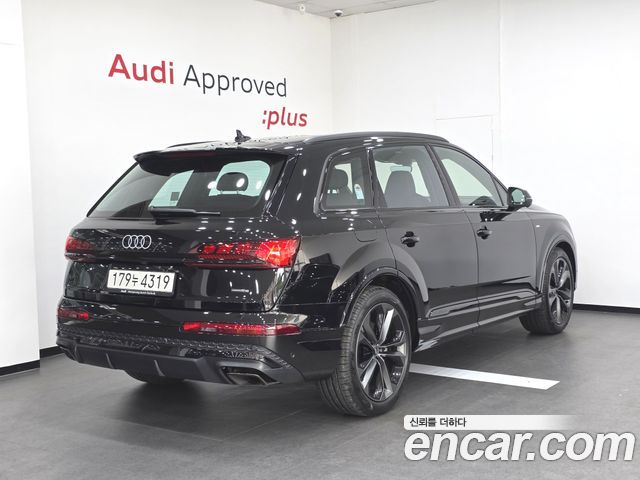 Audi Q7 55 TFSI Quattro Premium - фото 1