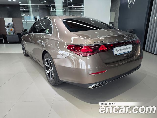 Mercedes-Benz E-Class W214 E200 Avantgarde - фото 1