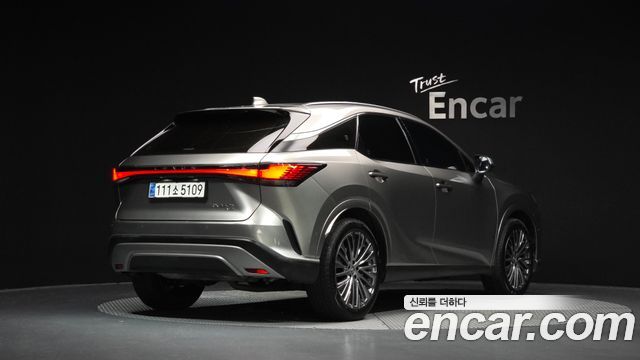 Lexus RX 350h 5-го поколения Luxury - фото 1