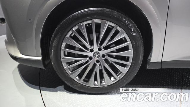Lexus RX 350h 5-го поколения Luxury - фото 4