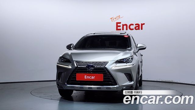 Lexus NX 300h Supreme - фото 2
