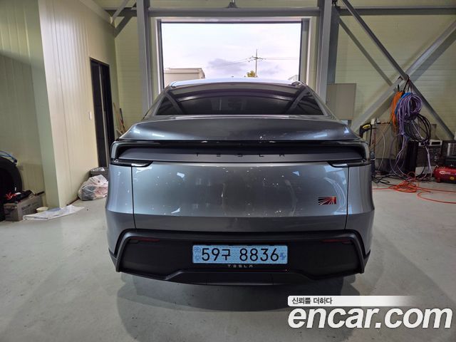 Tesla Model Y Long Range Launch Edition AWD - фото 3