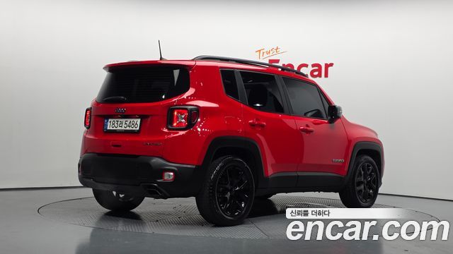 Jeep Renegade 1.3 Limited - фото 1
