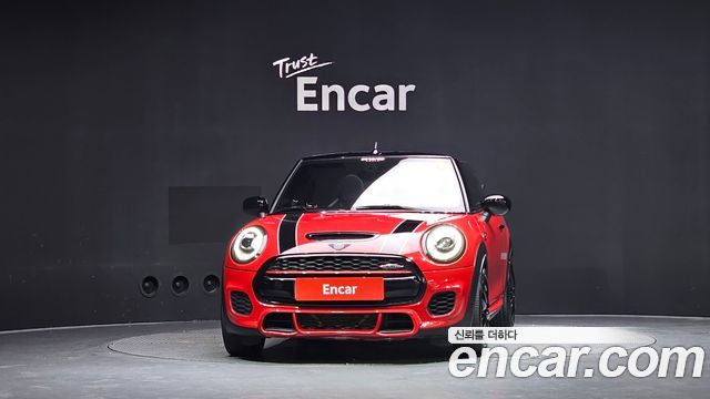 Mini Cooper Convertible S JCW 3rd - фото 2