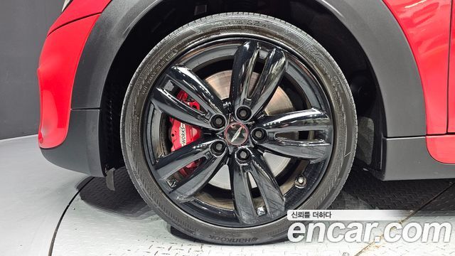 Mini Cooper Convertible S JCW 3rd - фото 4