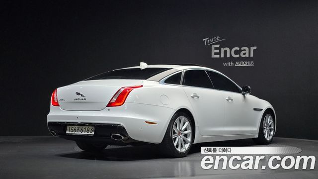 Jaguar XJ 3.0D Premium Luxury LWB X351 - фото 1