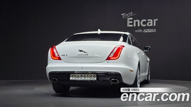 Jaguar XJ 3.0D Premium Luxury LWB X351 - фото 3