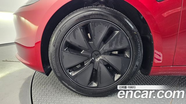 Tesla Model 3 Long Range AWD - фото 4