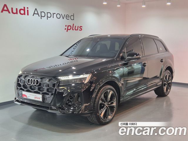 Audi Q7 55 TFSI Quattro Premium - фото 0