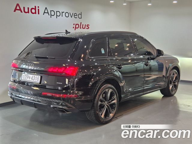 Audi Q7 55 TFSI Quattro Premium - фото 1