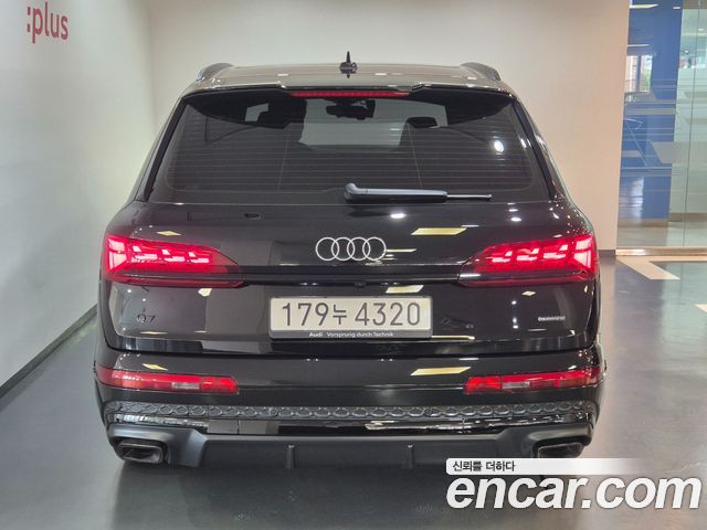 Audi Q7 55 TFSI Quattro Premium - фото 3