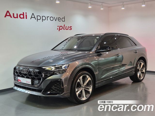 Audi Q8 55 TFSI Quattro Premium - фото 0