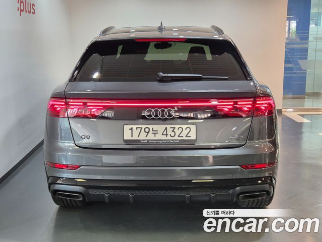 Audi Q8 55 TFSI Quattro Premium - фото 3