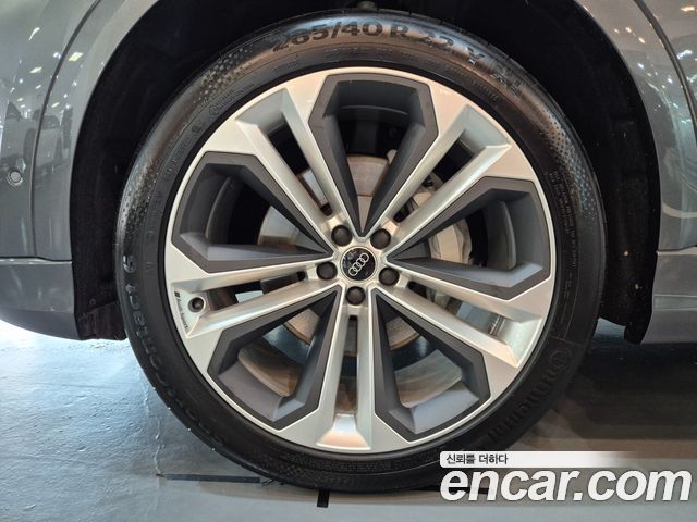 Audi Q8 55 TFSI Quattro Premium - фото 4