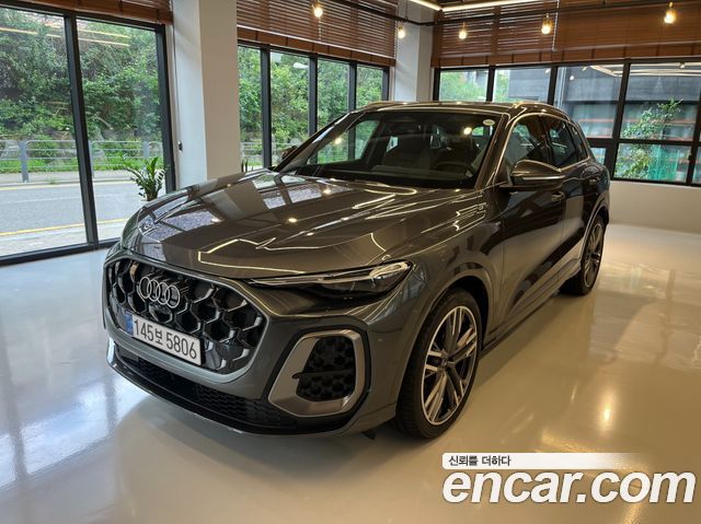 Audi Q5 40 TDI Quattro S Line - фото 0