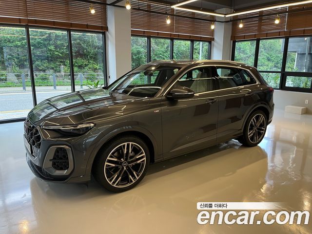 Audi Q5 40 TDI Quattro S Line - фото 2