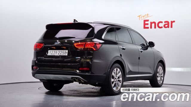 Kia Sorento New Diesel 2.0 2WD Noblesse - фото 1