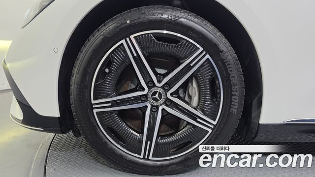 Mercedes-Benz EQE V295 EQE350+ - фото 4