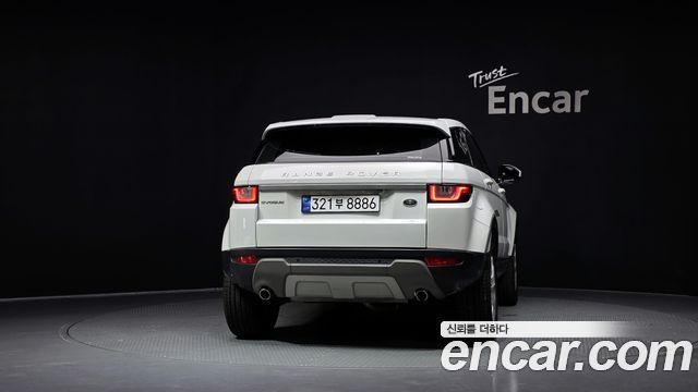 Land Rover Range Rover Evoque 2.0 TD4 SE - фото 2