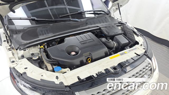 Land Rover Range Rover Evoque 2.0 TD4 SE - фото 4
