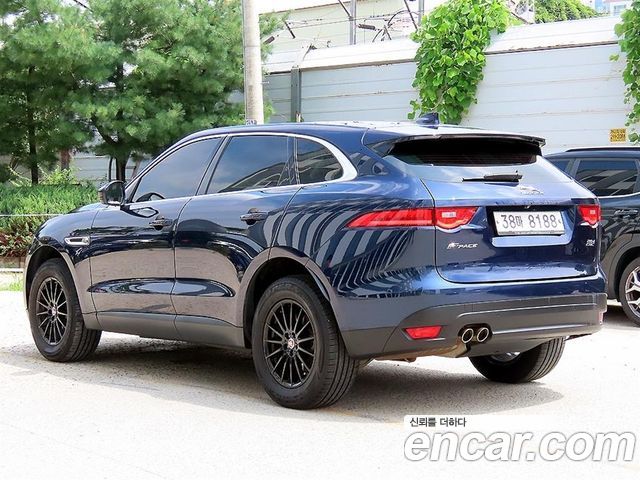 Jaguar F-PACE 20d Prestige - фото 2