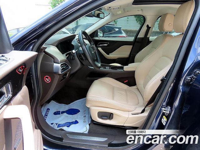 Jaguar F-PACE 20d Prestige - фото 4