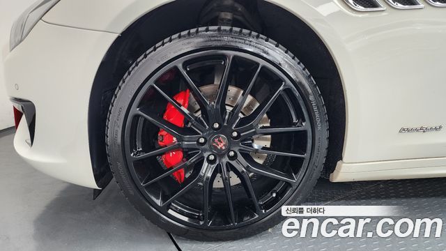 Maserati Quattroporte S Q4 3.0 V6 Gransport - фото 4