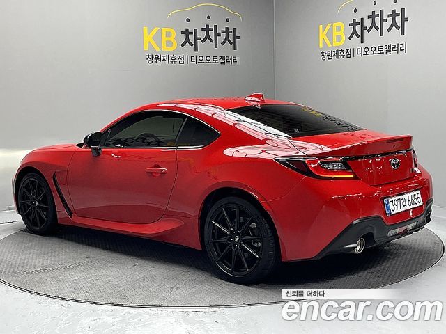 Toyota 86 GR86 2.4 Premium - фото 1