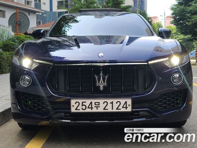 Maserati Levante 3.0 Diesel AWD - фото 2
