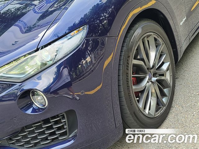 Maserati Levante 3.0 Diesel AWD - фото 4