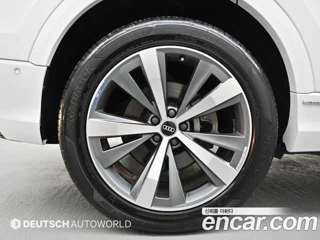 Audi Q8 50 TDI Quattro Premium - фото 4