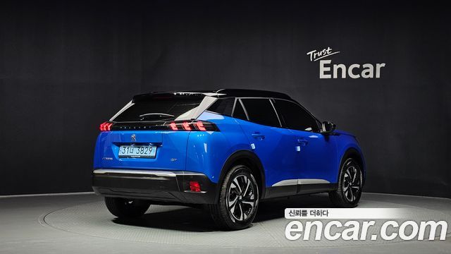 Peugeot 2008 2-го поколения EV GT - фото 1