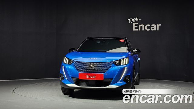 Peugeot 2008 2-го поколения EV GT - фото 2