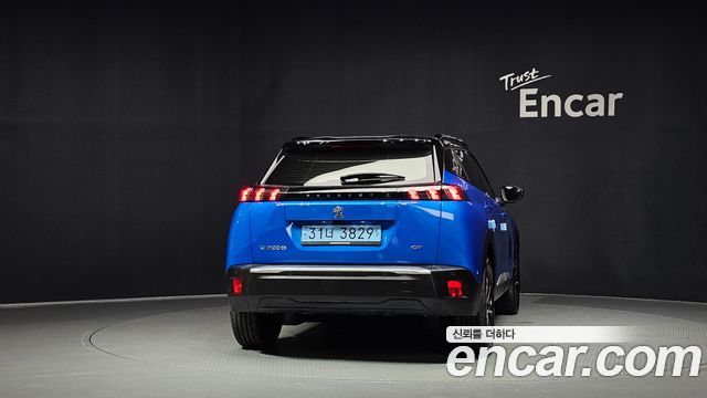 Peugeot 2008 2-го поколения EV GT - фото 3