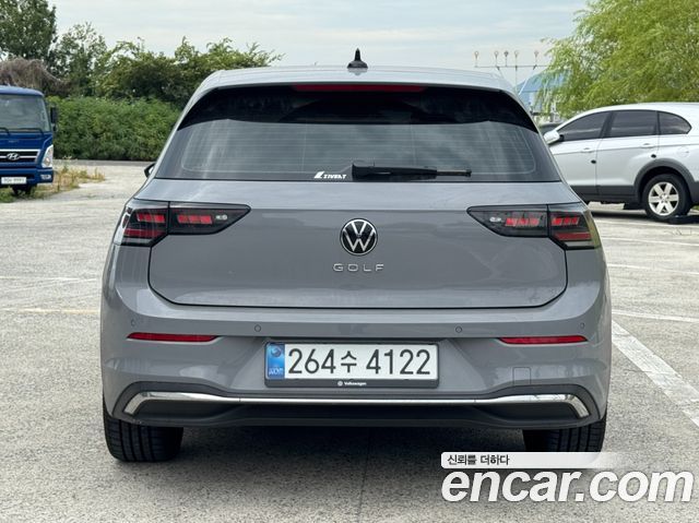 Volkswagen Golf 8-го поколения 2.0 TDI Prestige - фото 3
