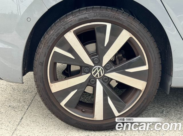 Volkswagen Golf 8-го поколения 2.0 TDI Prestige - фото 4