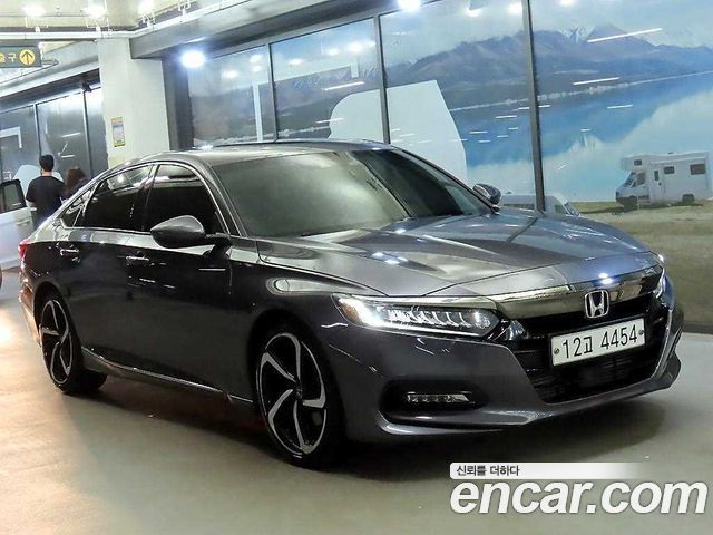 Honda Accord 10-го поколения 2.0 Turbo Sport - фото 0