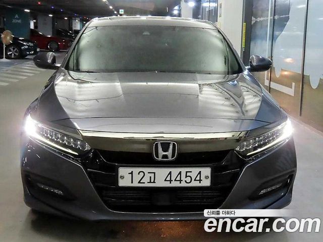 Honda Accord 10-го поколения 2.0 Turbo Sport - фото 1
