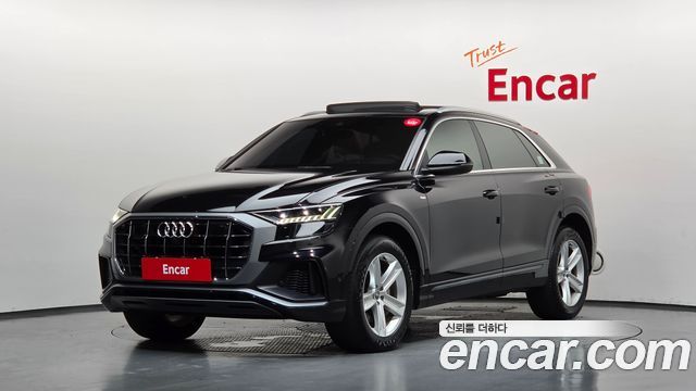 Audi Q8 45 TDI Quattro Premium - фото 0