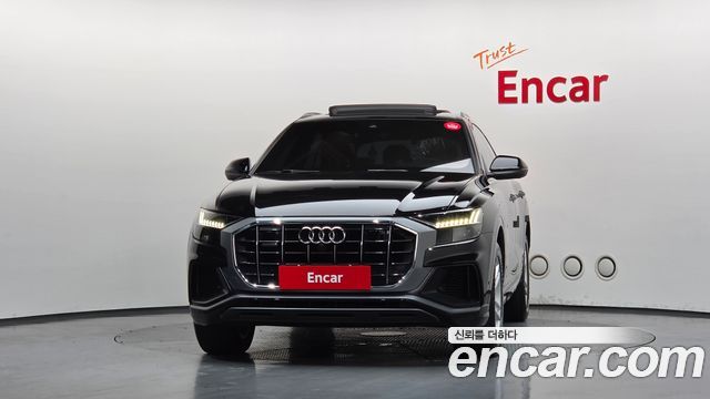 Audi Q8 45 TDI Quattro Premium - фото 2