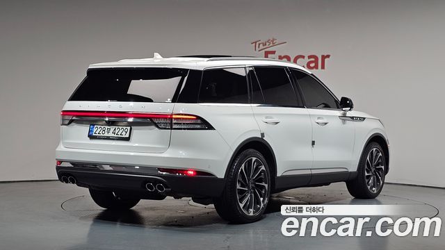 Lincoln Aviator 2-го поколения 3.0 Reserve AWD - фото 0