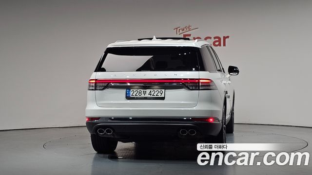 Lincoln Aviator 2-го поколения 3.0 Reserve AWD - фото 2