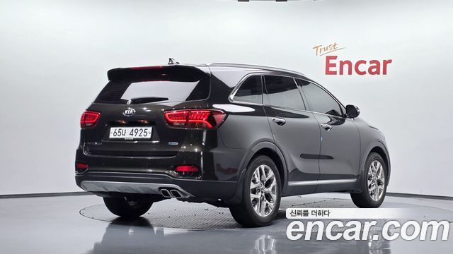 Kia Sorento New Diesel 2.2 2WD Master Special - фото 1