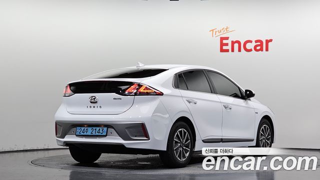 Hyundai Ioniq New Electric Q - фото 1