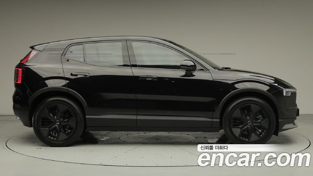 Volvo EX30 Cross Country Performance Ultra - фото 2